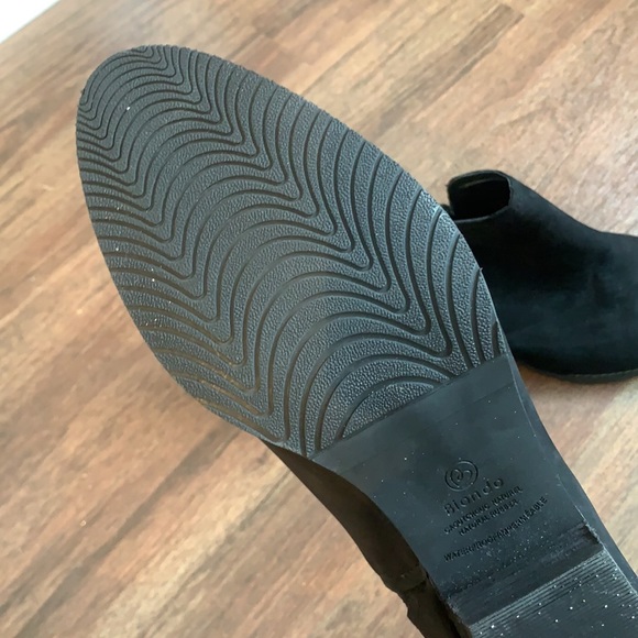 Blonde Waterproof Black Booties - Picture 3 of 4